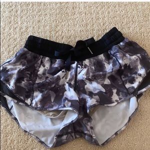 lululemon hotty hot shorts
